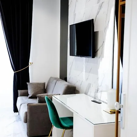 Elite לינה וארוחת בוקר נאפולי