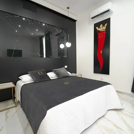 Elite 4* נאפולי