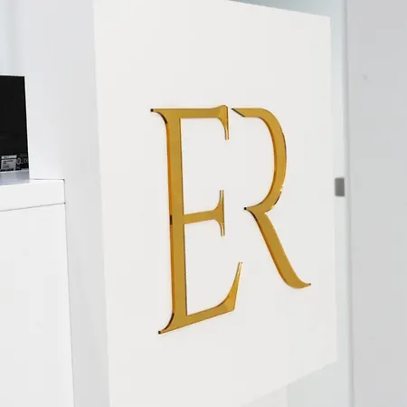 Elite לינה וארוחת בוקר 4*